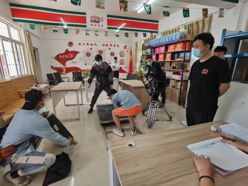 岭东区广告片拍摄公司：极简主义践行者，少即是多的视觉哲学