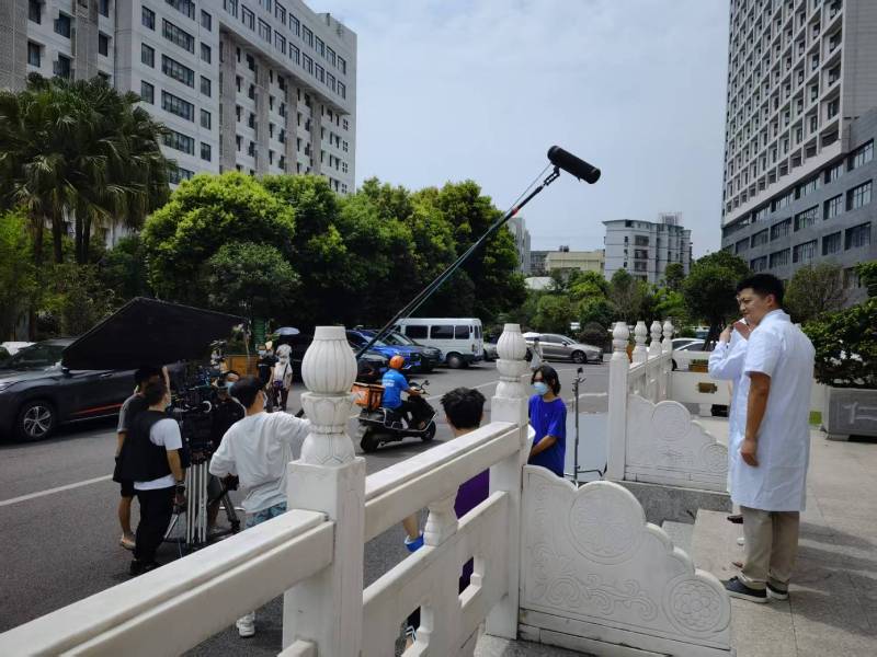岭东区广告片拍摄公司低成本实现高规格制作的诀窍